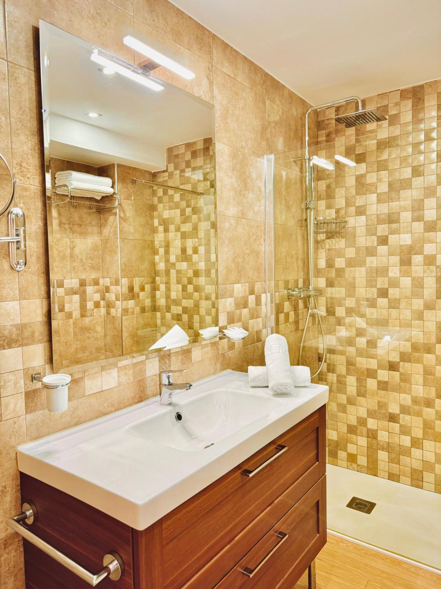 Pueblo Evita Premium Suites Benalmádena Dış mekan fotoğraf