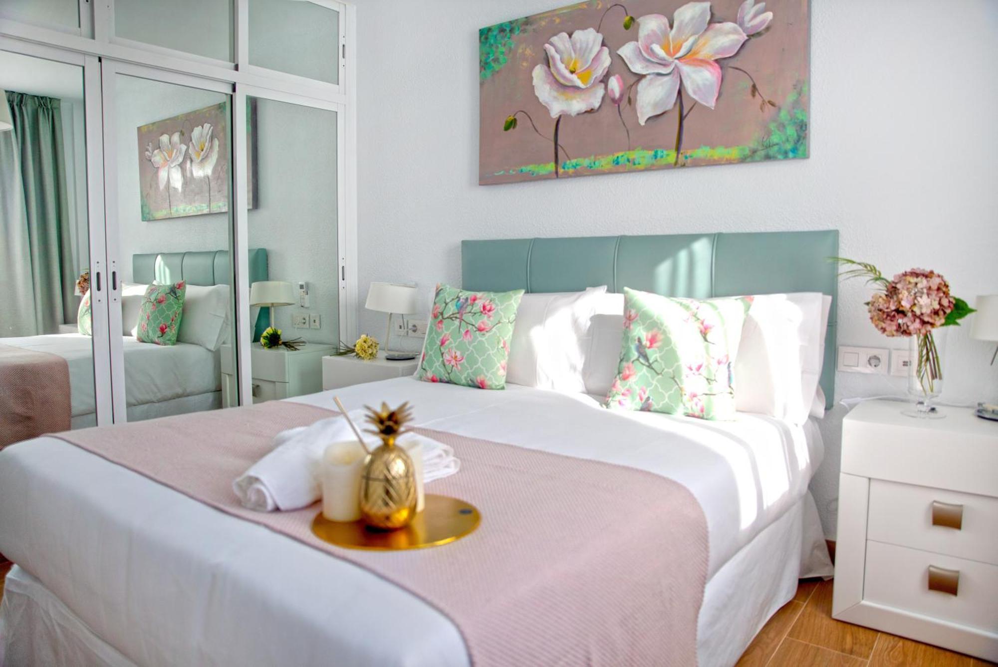 Pueblo Evita Premium Suites Benalmádena Dış mekan fotoğraf
